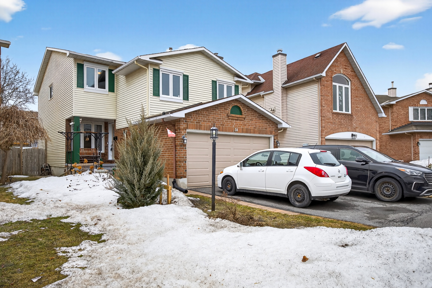 Home 34WatertonCres 2 - Home